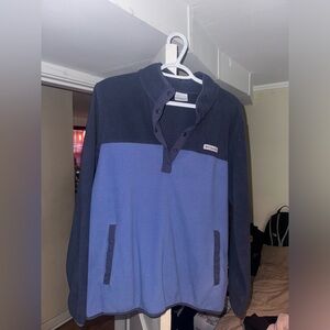 Columbia crewneck